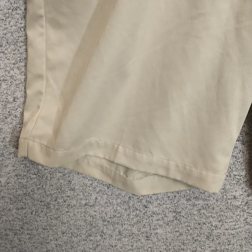 Tommy Armour Mens Tan Khaki Pleated Golf Shorts Size 40 Polyester Performance